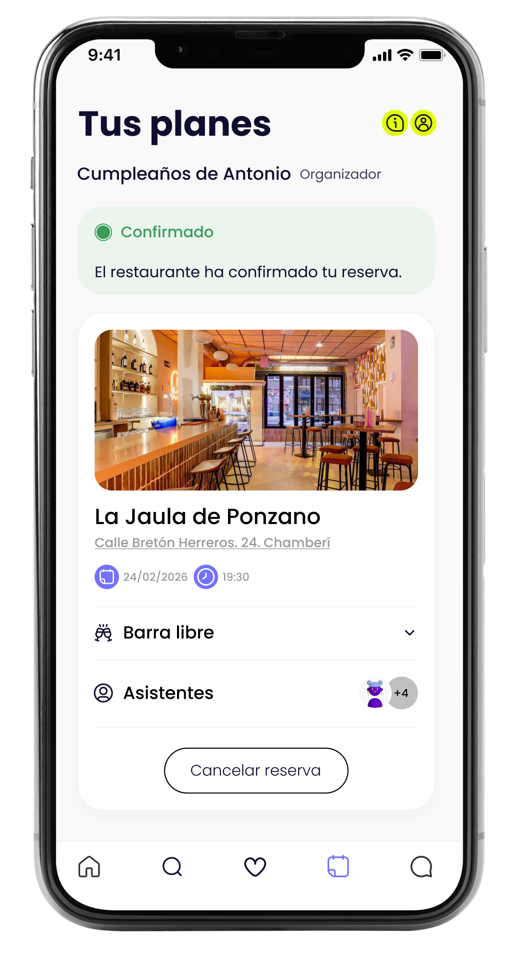 Vista de la app Komvo en móvil Vista de la app Komvo en móvil